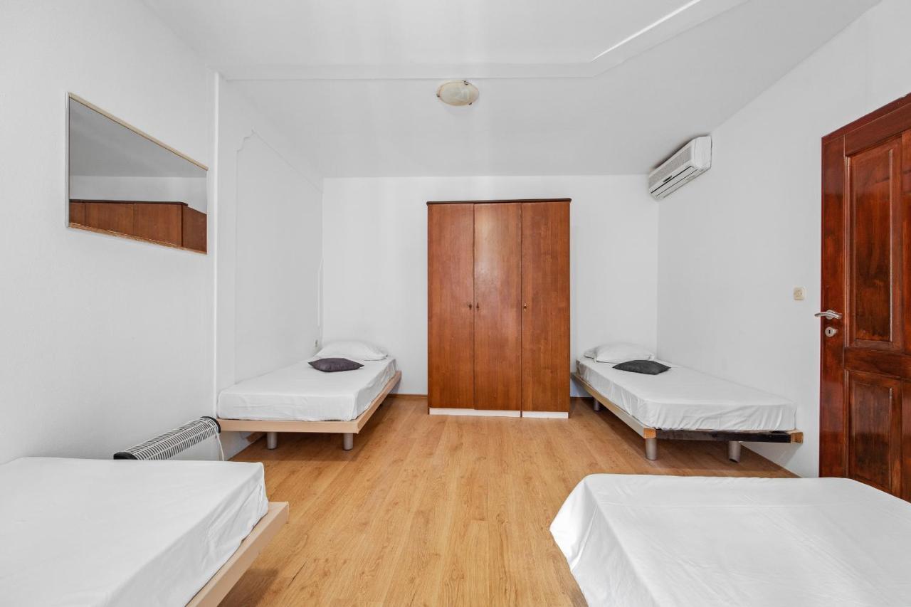 Pula Hostel Bagian luar foto